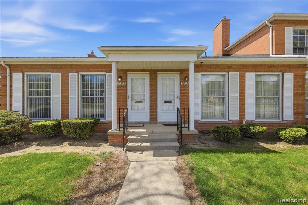 20290 Vernier Road, Harper Woods, MI 48225 — Photo 3