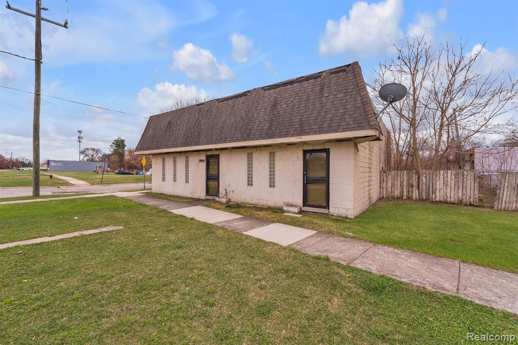 24501 Ann Arbor Trail, Dearborn Heights, MI 48127 — Photo 5