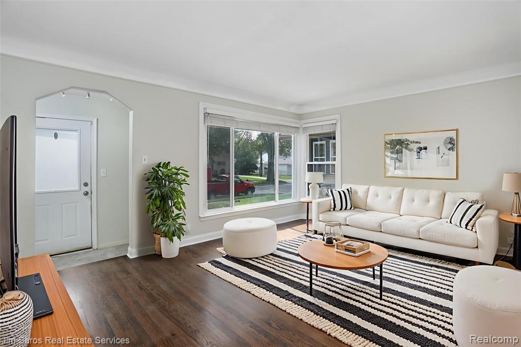 716 S Dorchester Avenue, Royal Oak, MI 48067 — Photo 2