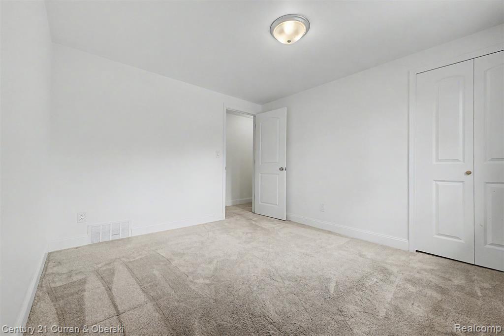 8834 Dublin Way, Sterling Heights, MI 48314 — Photo 29