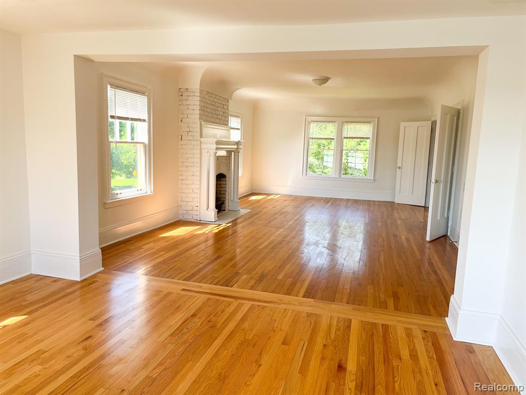 488 PARKVIEW Drive, Detroit, MI 48214 — Photo 29