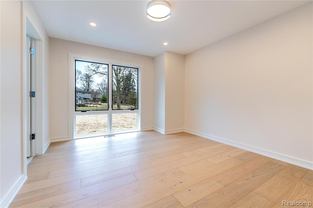7400 Melody Lane, Bloomfield Hills, MI 48301 — Photo 33