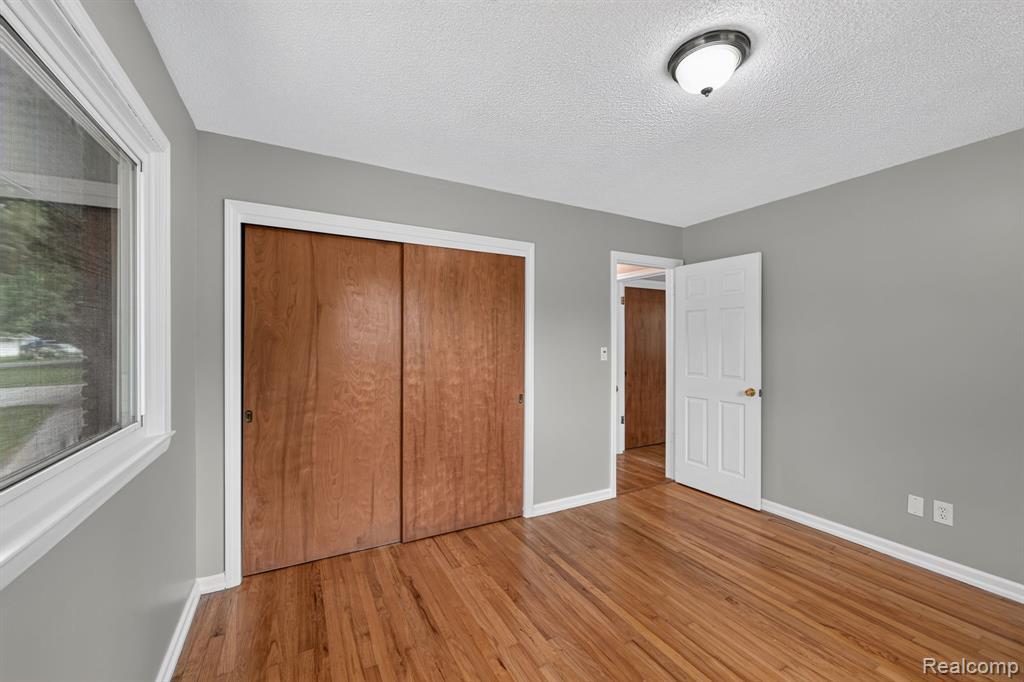 4877 Orchard Lane, Owosso, MI 48867 — Photo 47