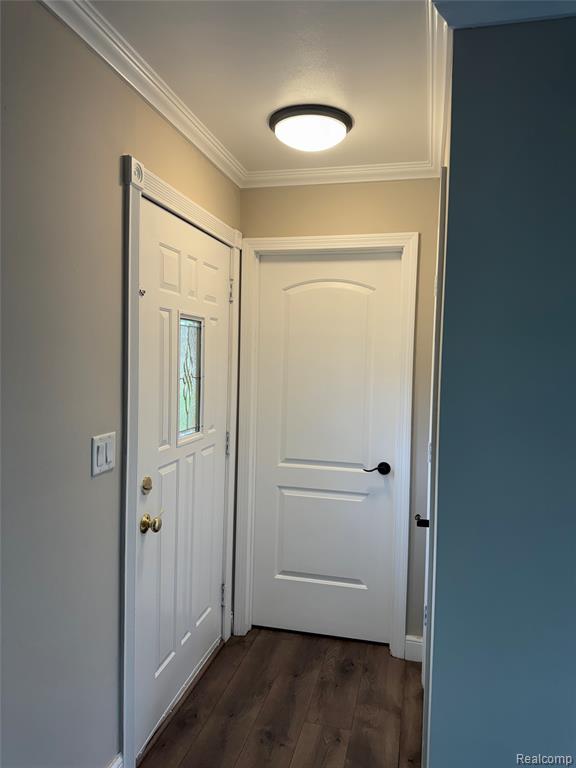 1693 Ashstan Drive, Walled Lake, MI 48390 — Photo 2