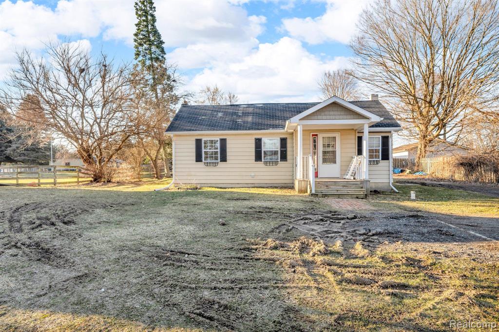 8396 E RICHFIELD Road, Davison, MI 48423 — Photo 2