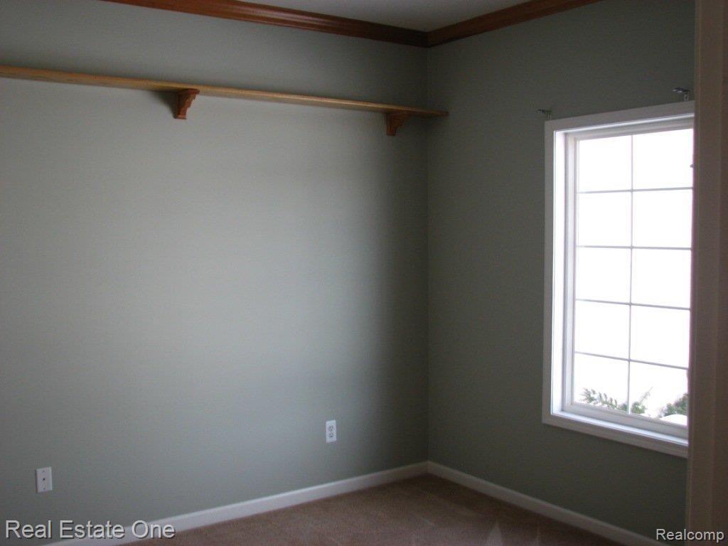 743 Aaron Drive, Highland, MI — Photo 10