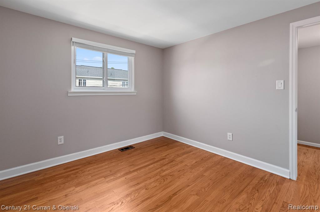 8089 COVENTRY Street, Westland, MI — Photo 12