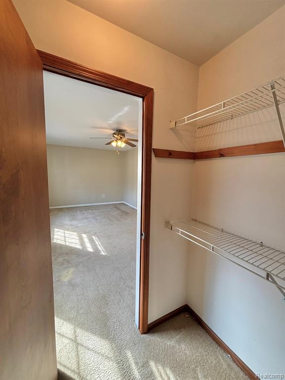 401 Doremus S Doremus Lane W, 10, Saint Clair Shores, MI 48080 — Photo 27