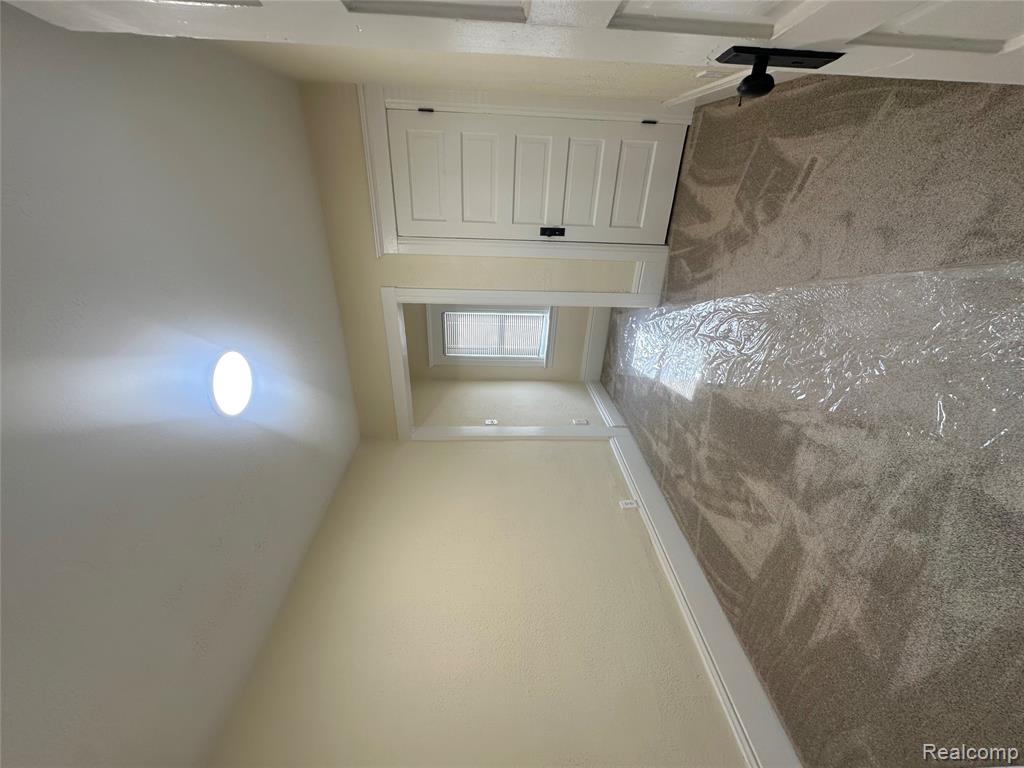 18576 Jefferson, Riverview, MI 48193 — Photo 12