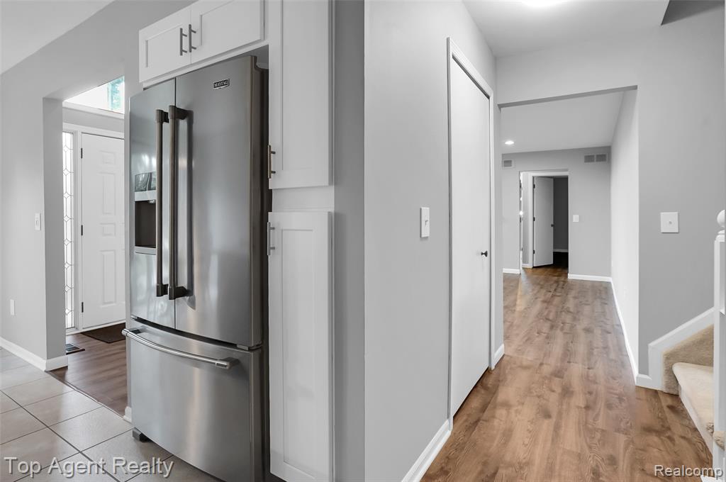 43088 W Kirkwood Drive, Clinton Twp, MI 48038 — Photo 13