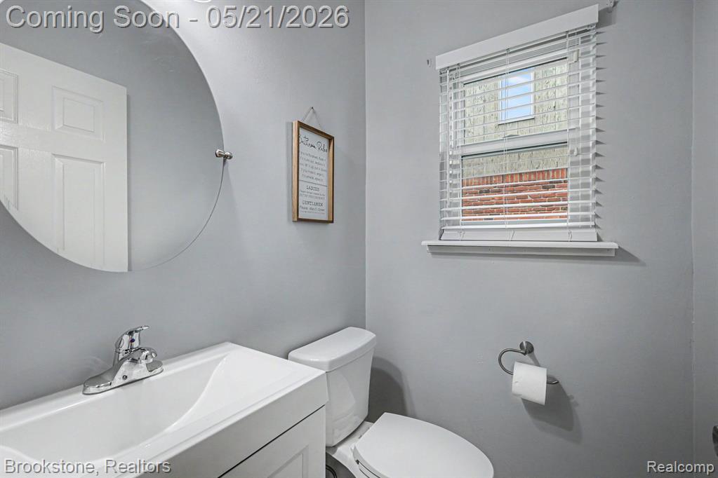 46561 Plum Grove Drive, Macomb, MI 48044 — Photo 12