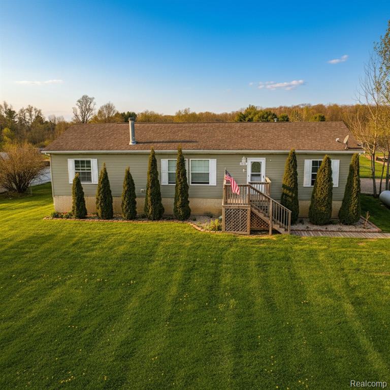 3056 W Cook Road, Grand Blanc, MI 48439 — front exterior