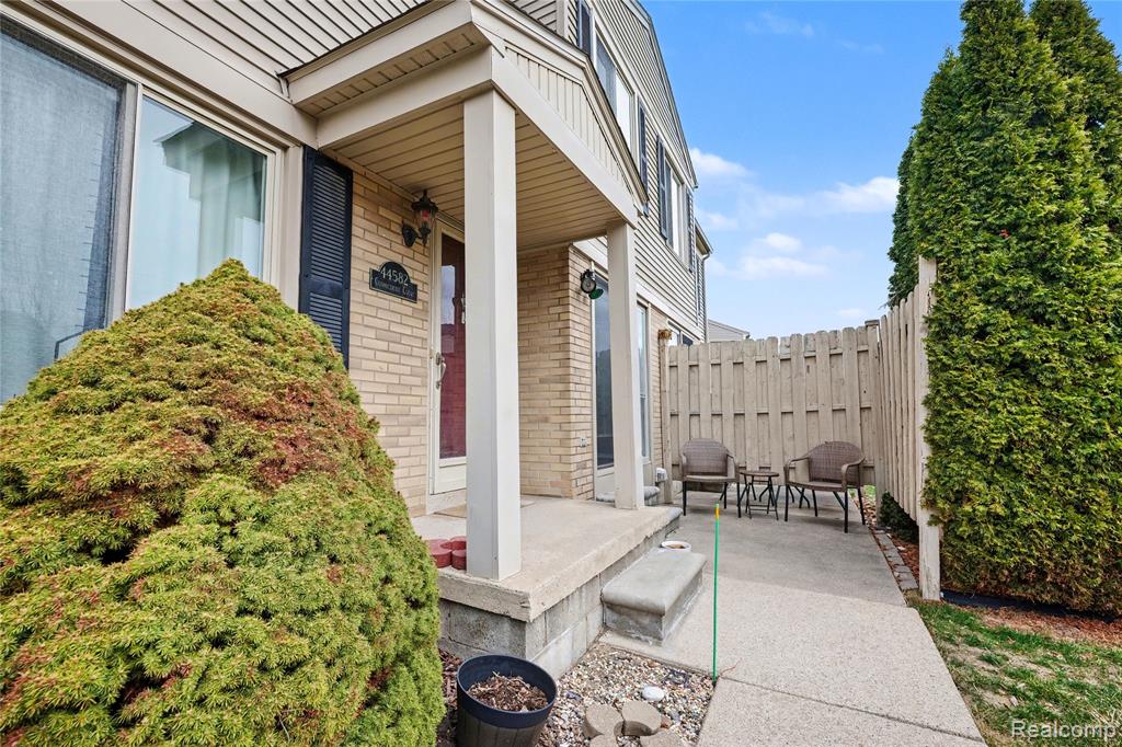 44582 Connecticut Court, Clinton Twp, MI 48038 — Photo 3