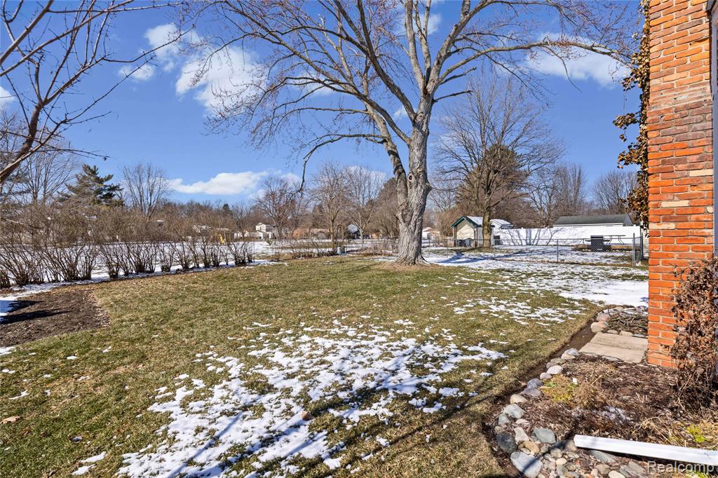 1999 Windingway Drive, Wixom, MI 48393 — Photo 28
