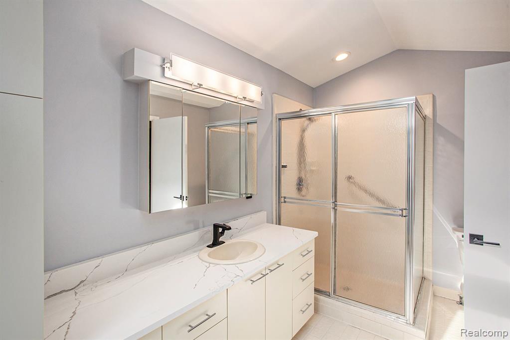 6830 Heron Point, West Bloomfield, MI 48323 — Photo 23