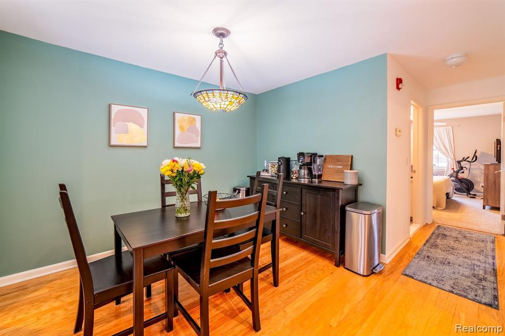 17026 FARMINGTON Road, Livonia, MI 48154 — Photo 11