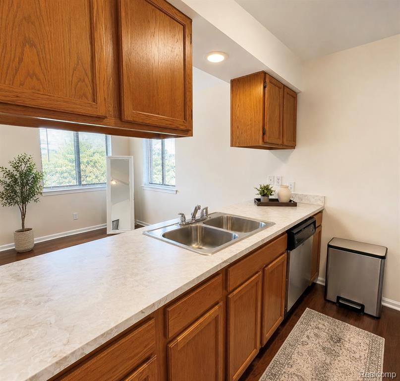 24128 Avon Lane, Clinton Twp, MI 48036 — Photo 6