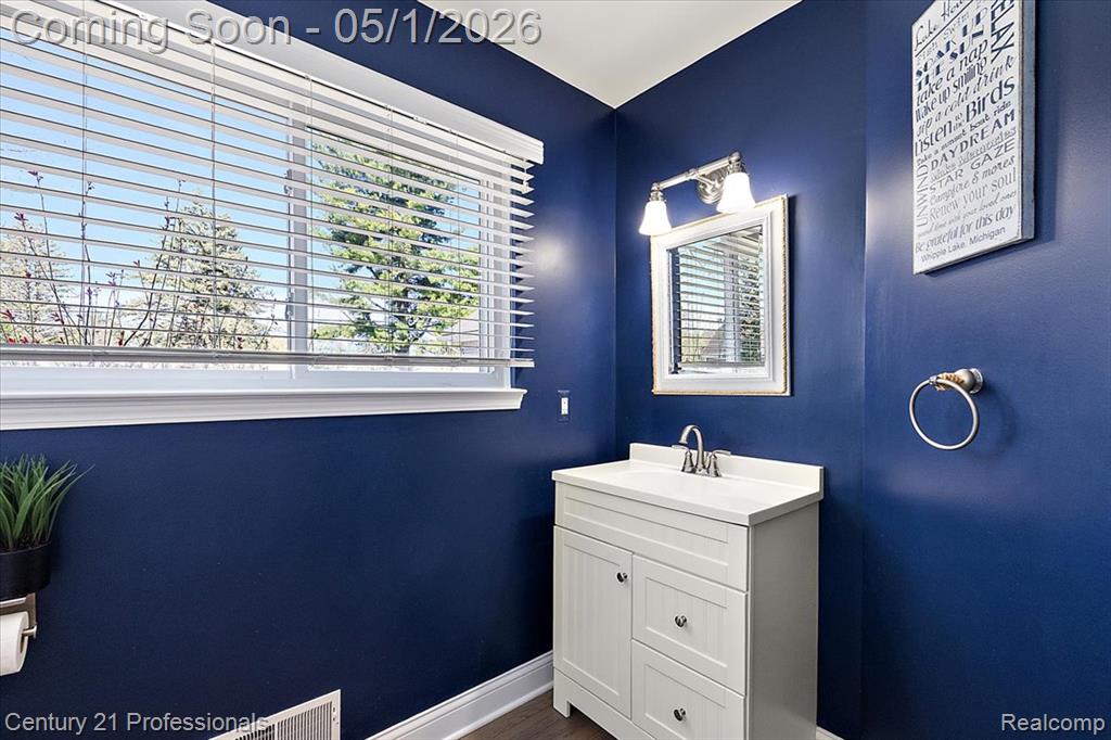 9800 Sashabaw Road, Clarkston, MI 48348 — Photo 17