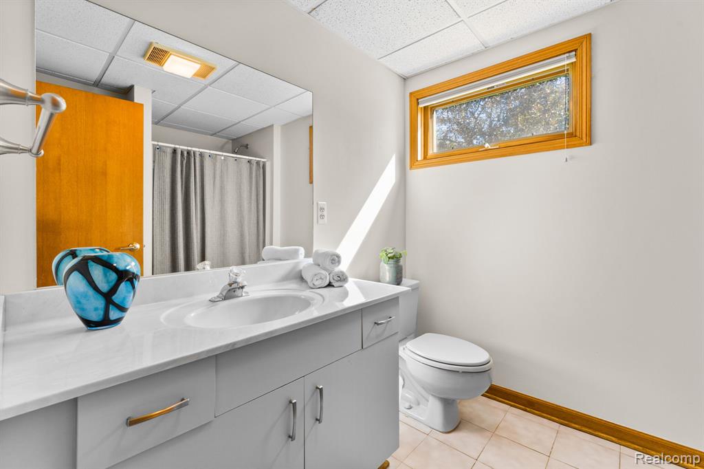 2325 7 Mile Road, South Lyon, MI 48178 — Photo 59