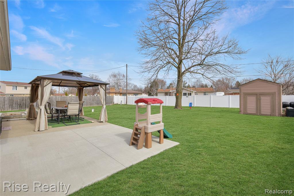 5407 Fairview Drive, Grand Blanc, MI 48439 — Photo 32