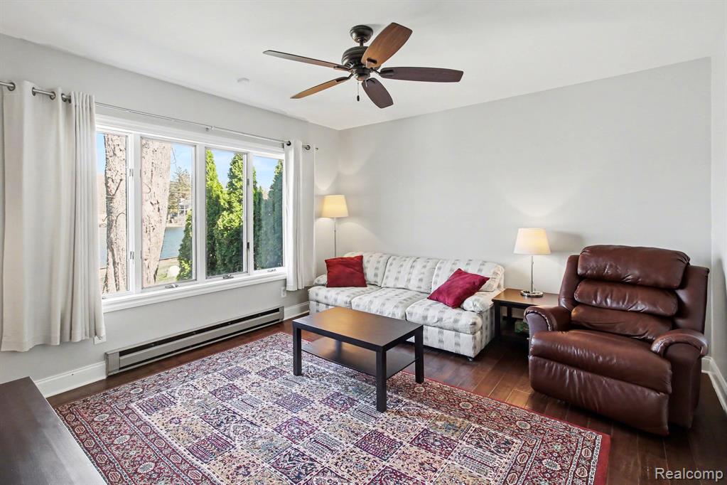 11591 PLEASANT VIEW Drive, Pinckney, MI 48169 — Photo 18