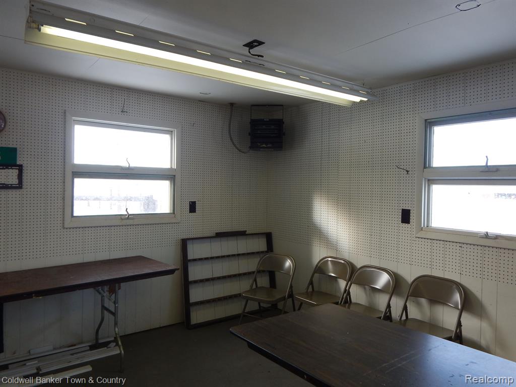 5735 Fowlerville Road, Fowlerville, MI 48836 — Photo 54