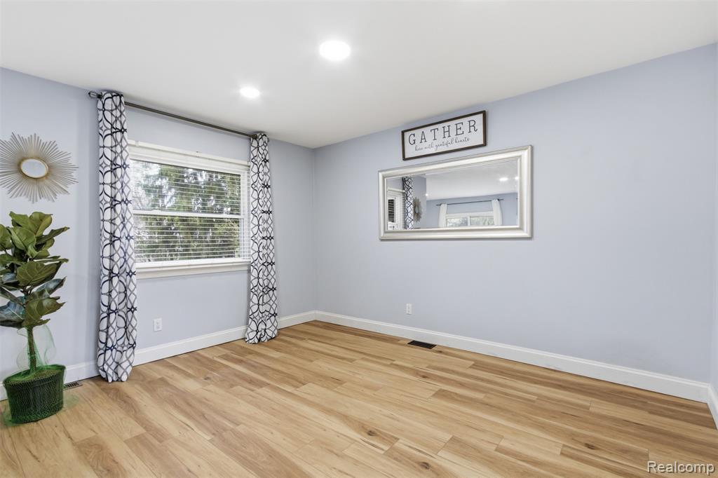 6780 Post Oak Drive, West Bloomfield, MI — Photo 8