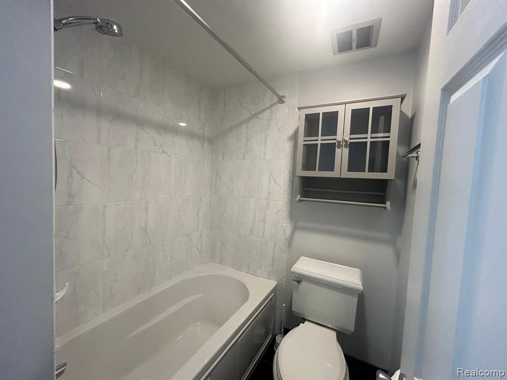 1534 BRENTWOOD Drive, Troy, MI 48098 — Photo 18
