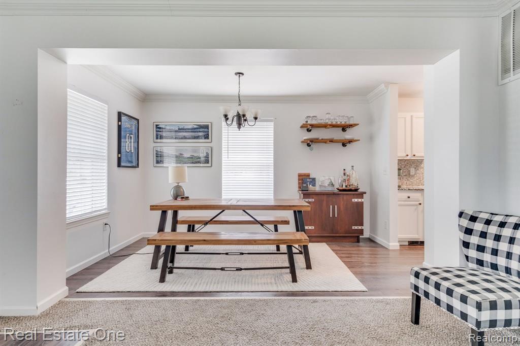 21063 WOODSIDE Avenue, Ferndale, MI 48220 — Photo 8