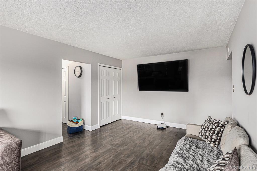 8150 24 Mile Road, Shelby Twp, MI 48316 — Photo 5