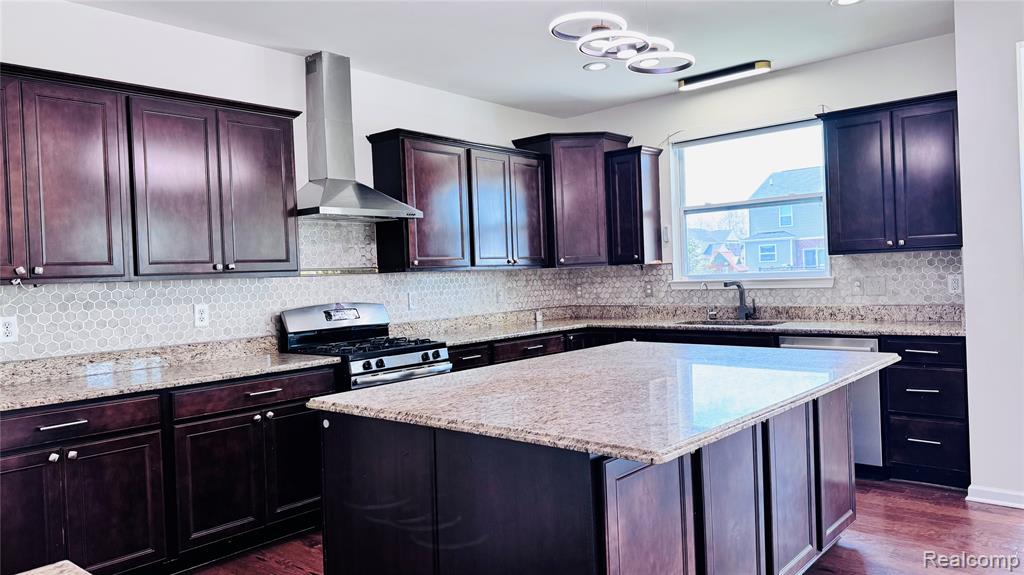 912 Petersburg Drive, Canton, MI 48188 — Photo 10