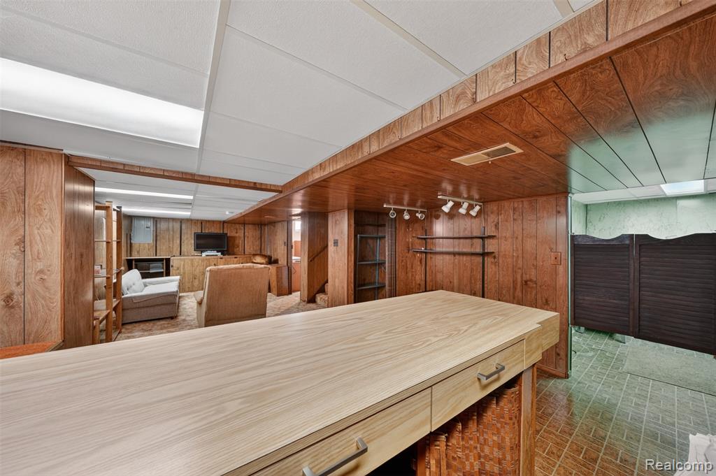 619 Highland Avenue, Lincoln Park, MI 48146 — Photo 32