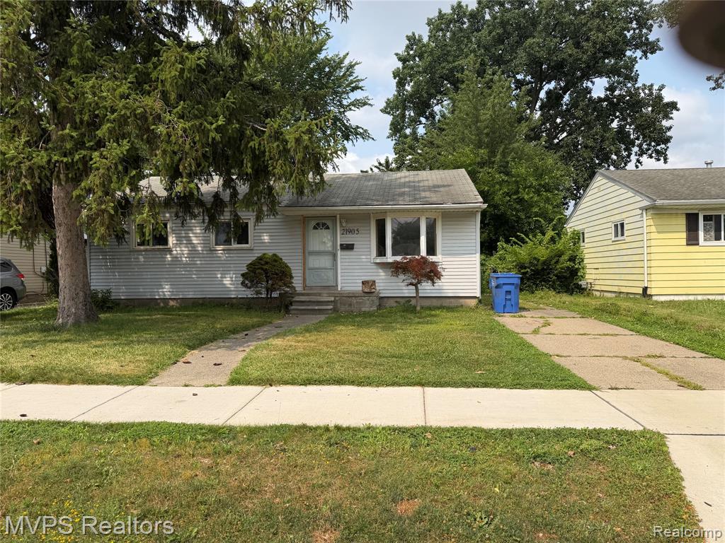 21905 Ira Boulevard, Warren, MI 48091
