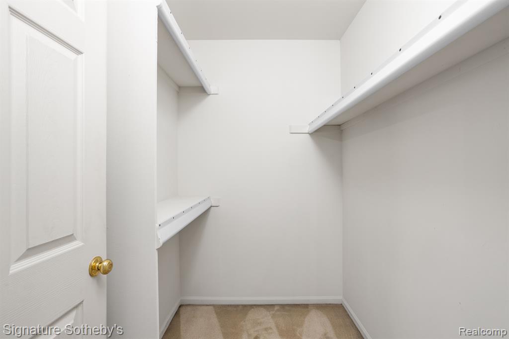 9410 Westwind Drive, Livonia, MI 48150 — Photo 28