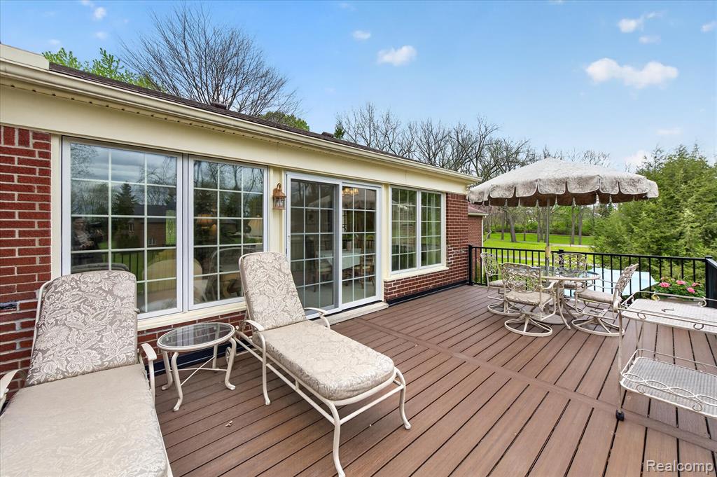 13960 Ridgewood Drive, Plymouth, MI 48170 — Photo 47
