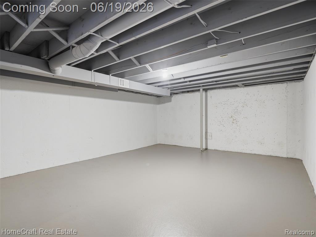 8829 WOODBERRY Road, Plymouth, MI 48170 — Photo 23