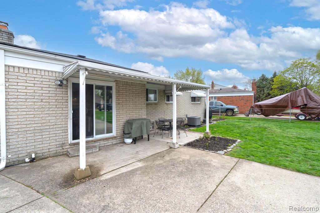 40137 Walter Drive, Sterling Heights, MI 48310 — Photo 58