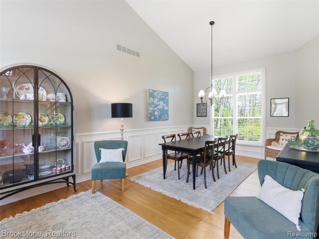 722 Lake Ridge Road, Rochester Hills, MI 48307 — Photo 16