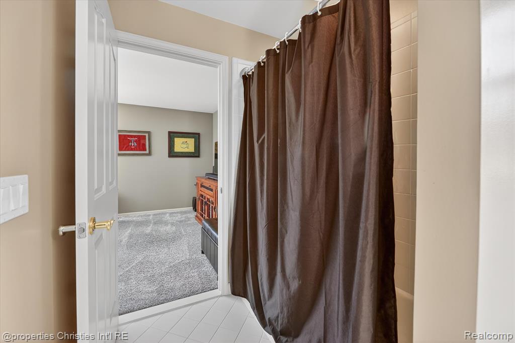 16224 Oak Forest Court W, Northville, MI 48168 — Photo 41
