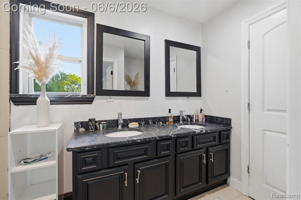 7723 Hazelton Street, Dearborn Heights, MI 48127 — Photo 36