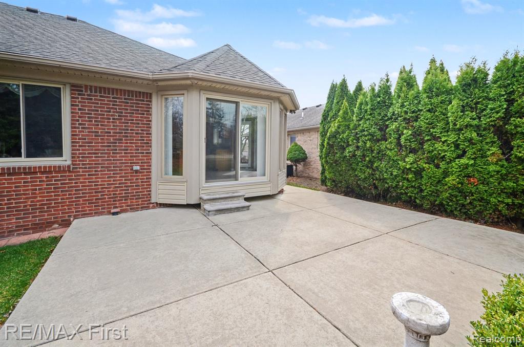 47985 Fox Chase Court, Shelby Twp, MI 48315 — Photo 22