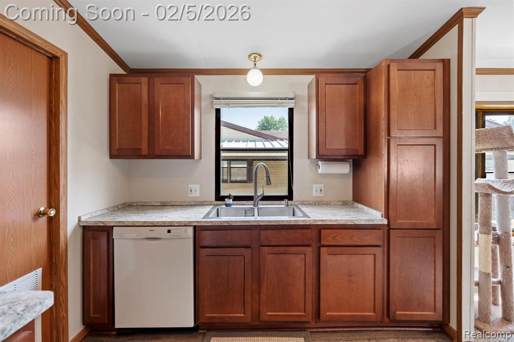 49280 Wildwood Court, Shelby Twp, MI 48315 — Photo 10