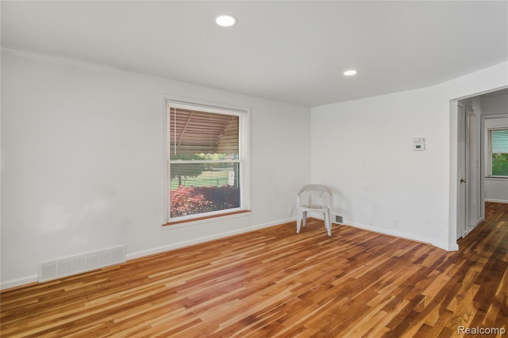 608 Nevada Avenue, Pontiac, MI 48341 — Photo 4