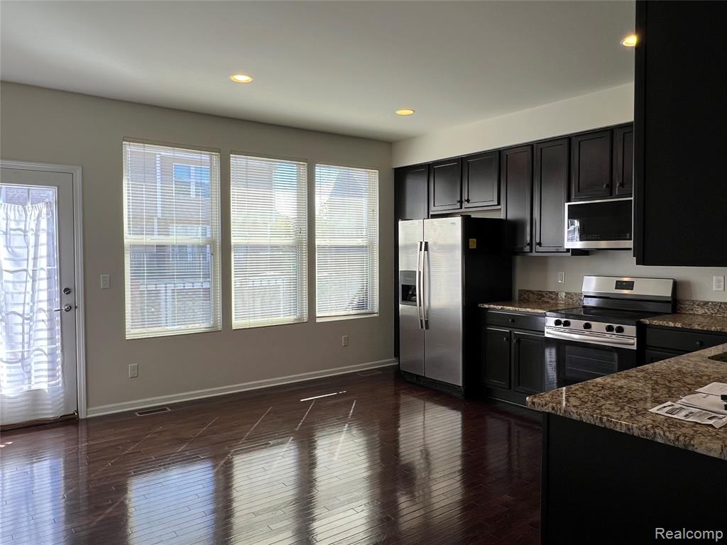 44474 Gwinnett Loop, Novi, MI — Photo 20