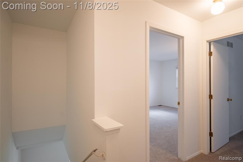 285 Inlet Court, Walled Lake, MI 48390 — Photo 20