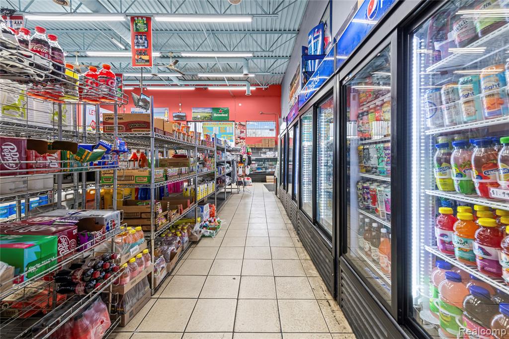 7512 9 Mile E, Macomb, MI 48091 — Photo 16