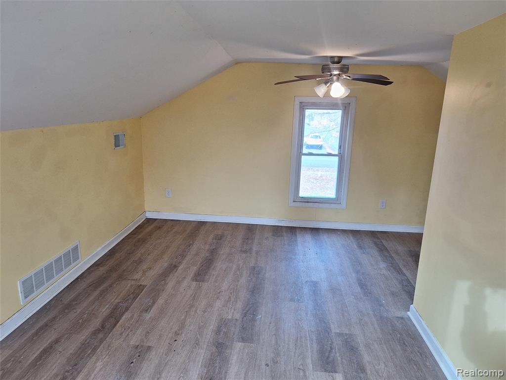 31700 Linden, Fraser, MI 48026 — Photo 25