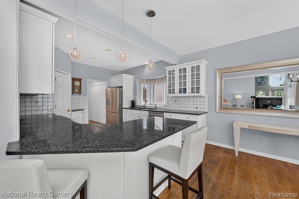 2915 Allison Lane, Highland, MI — Photo 12