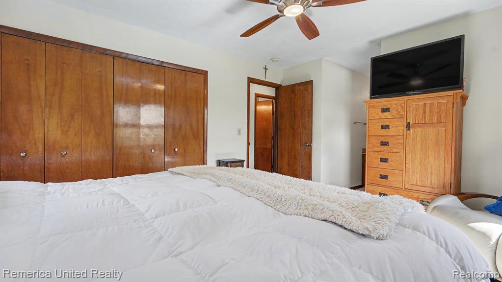 339 S Collins Street, Fowlerville, MI 48836 — Photo 19