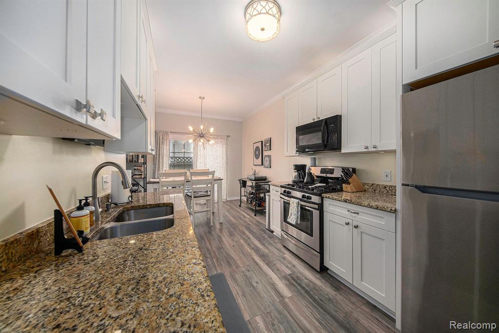 702 RIVERSEDGE Drive, 26, Saline, MI 48176 — Photo 8